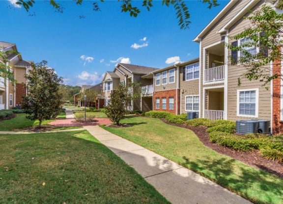 Outdoor Path at Carlton Park Apartment Homes, 39232