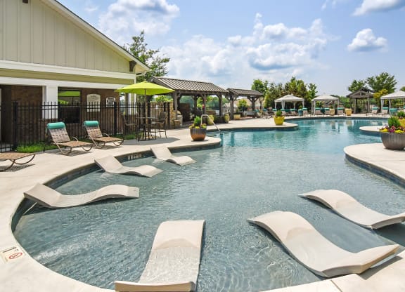 Lounge Swimming Pool With Cabana at Faulkner Flats Apartment Homes, Oxford