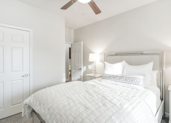 Large Comfortable Bedrooms With Closet at Faulkner Flats Apartment Homes, Mississippi , 38655