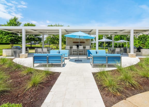 outdoor lounge at The Vineyard of Olive Branch Apartment Homes, Mississippi
