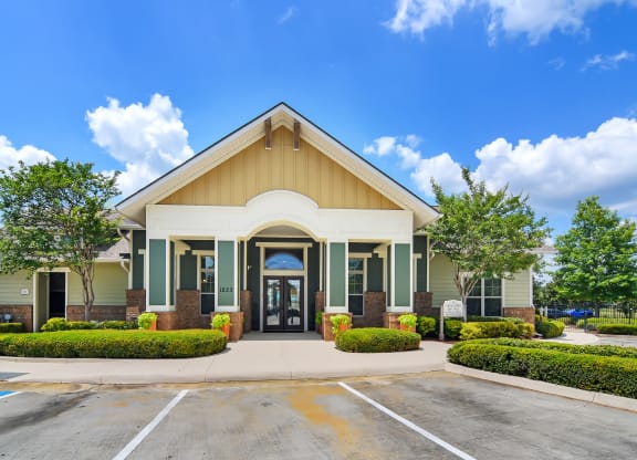 Clubhouse at Audubon Park Apartments in Zachary, LA