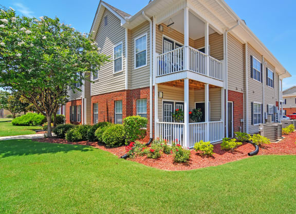 apartment building at Landing Willow Bayou in Bossier City, LA