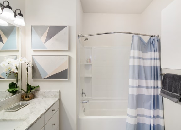 Model bathroom at Landing Willow Bayou in Bossier City, LA
