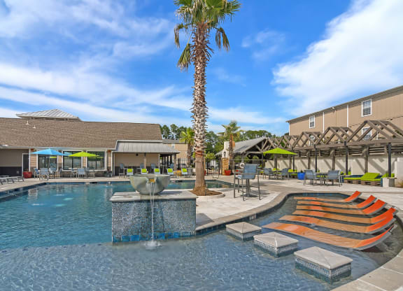 swimming pool at Reserve at Gulf Hills Apartment Homes in MS 39564