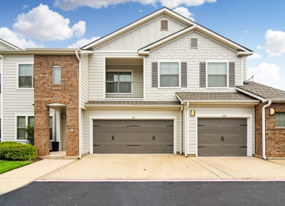 Ample Parking Area And Detached Garages Available at Kingston Crossing Apartment Homes, Bossier City, Louisiana