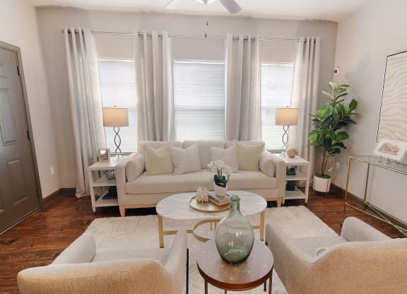 Living Room With Expansive Window at Kingston Crossing Apartment Homes, Bossier City, LA, Louisiana