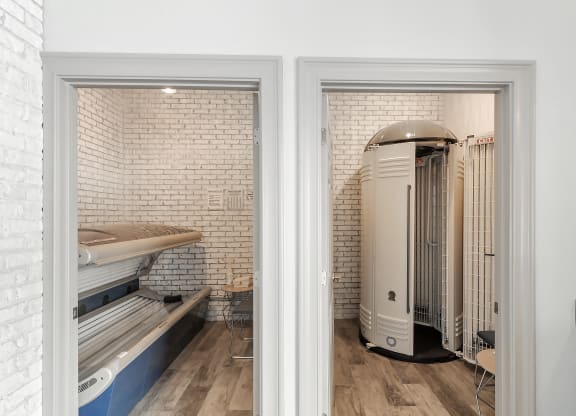 Tanning Machine at Parkwest Apartment Homes, Hattiesburg, 39402