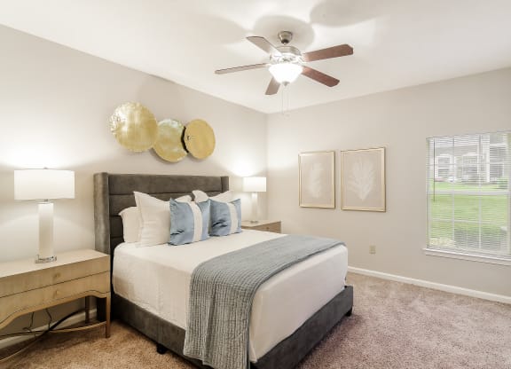 Carpeted Bedroom at Highpointe Apartment Homes, Mississippi  , 39042