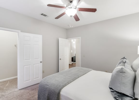 Comfortable Bedroom at Highpointe Apartment Homes, Brandon, 39042