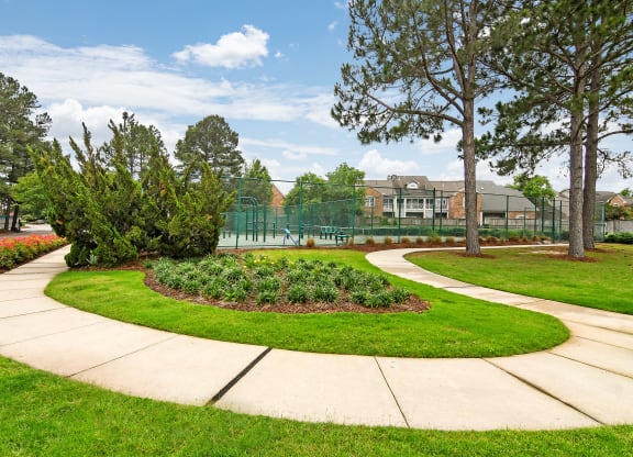 Walkway at Lakeshore Pointe Apartment Homes, Mississippi