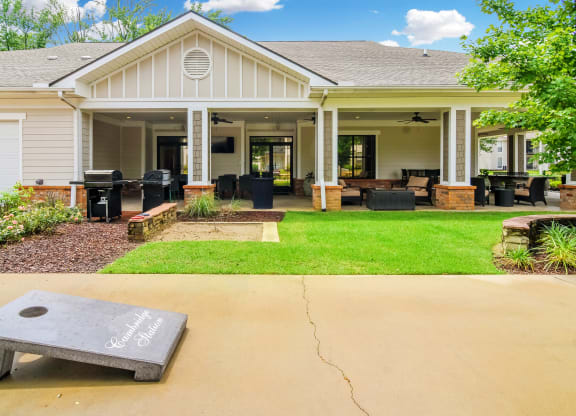 Courtyard at Cambridge Station Apartment Homes, Oxford