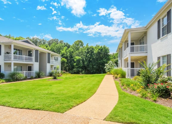 Beautiful Landscaping at The Vineyard of Olive Branch Apartment Homes, Olive Branch, Mississippi