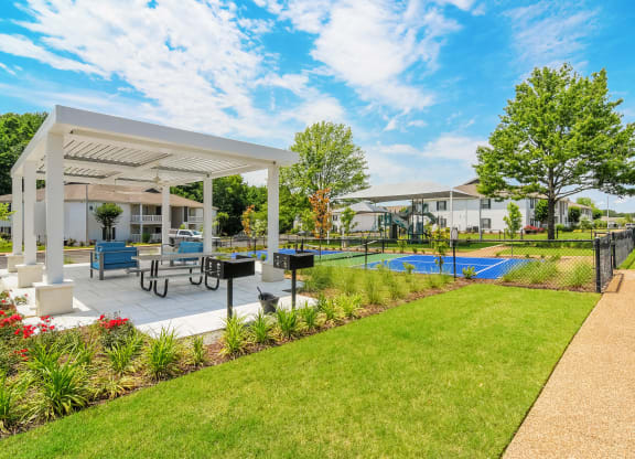 Pickleball at The Vineyard of Olive Branch Apartment Homes, Olive Branch, 38654