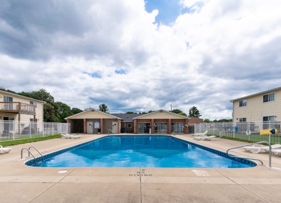 the preserve at ballantyne commons pool apartments