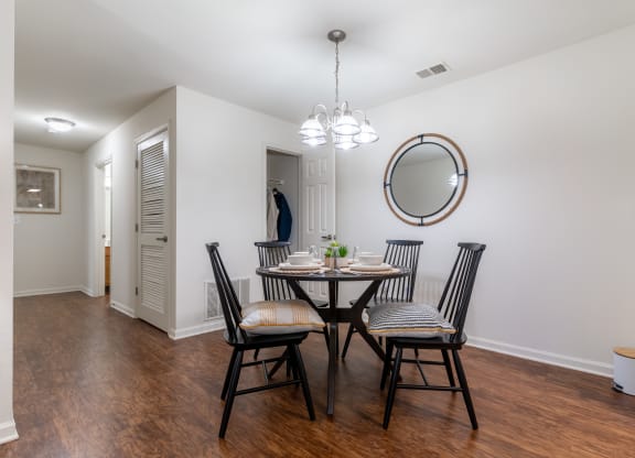 Dining room at Barton Farms in Greenwood, IN 46143