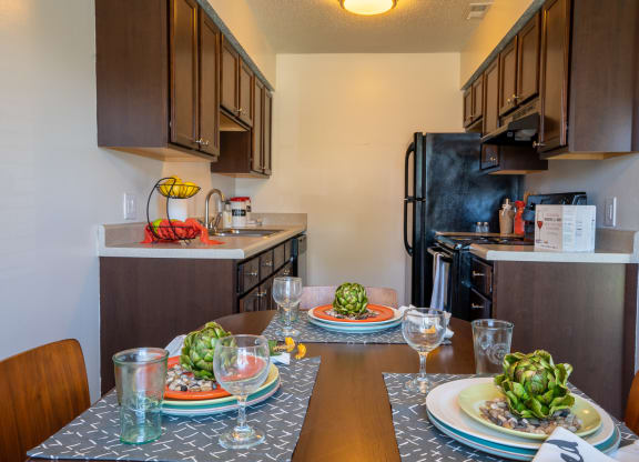 Well Lit Dining Room at Hamilton Square Apartments, Westfield, IN