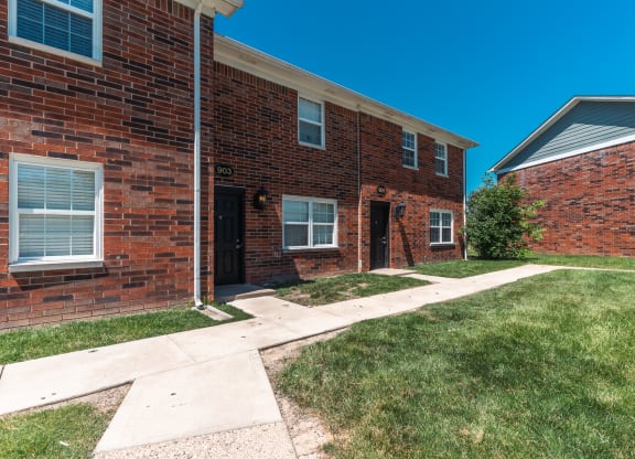 Outdoor Walking Paths at Hamilton Square Apartments, Westfield, 46074