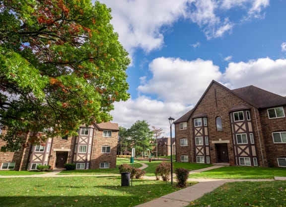 Exterior Buildings  at Candlewyck Apartments, Michigan