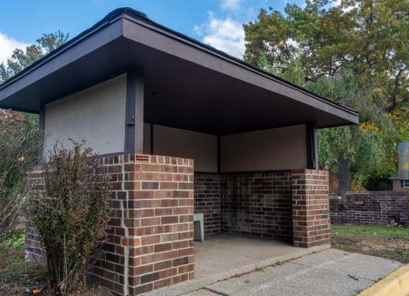 Bus Shelter at Candlewyck Apartments, Kalamazoo, Michigan