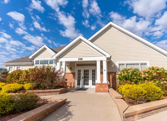 Clubhouse at Creekside at Meadowbrook Apartments in Lowell, IN