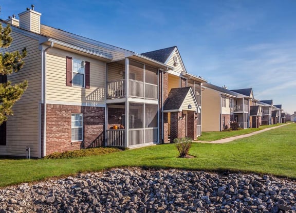 Apartments at Barton Farms in Greenwood, IN 46143