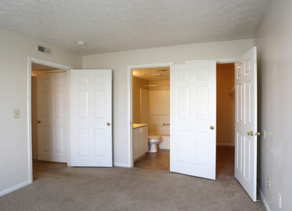 Large Closets In Bedrooms at Meadow View Apartments and Townhomes, Springboro, OH