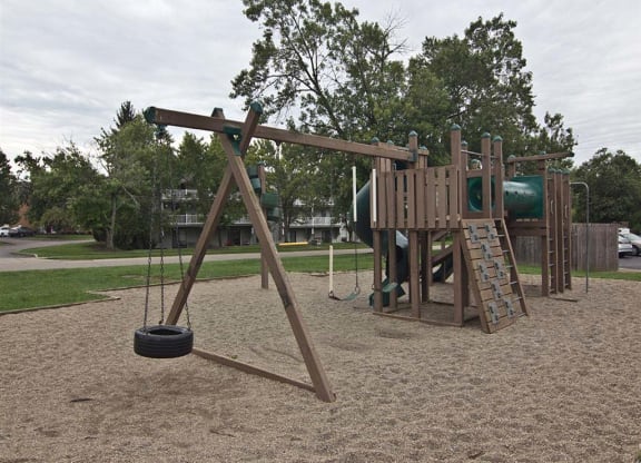 Playground at Camelot East Apartments, Fairfield