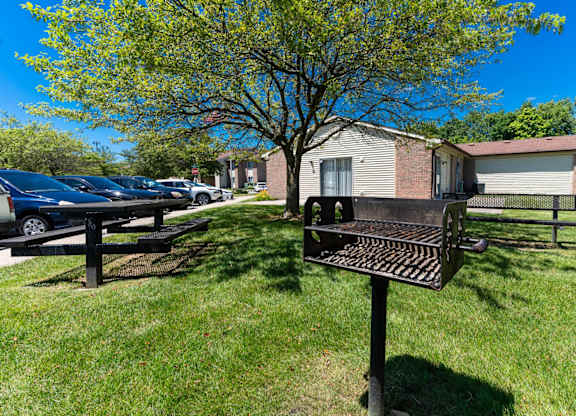 Picnic And BBQ at Creekside Square Apartments, Indianapolis, IN 46254
