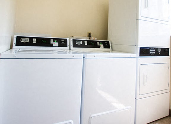 Commercial Laundry Facility at The Lodge Apartments, Indianapolis