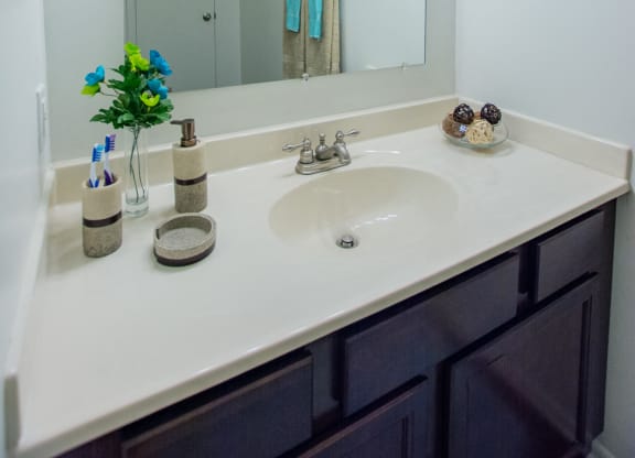 Modern Bathroom Fittings at The Lodge Apartments, Indianapolis, IN