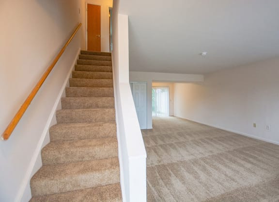 Living Room With Loft at Walnut Creek Apartments, Kokomo, 46902