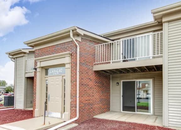 Large patios and balconies at Walnut Creek Apartments, Kokomo, IN, 46902