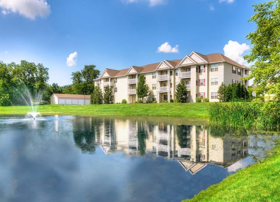 Breathtaking Lake-View at Creekside at Meadowbrook Apartments, Indiana