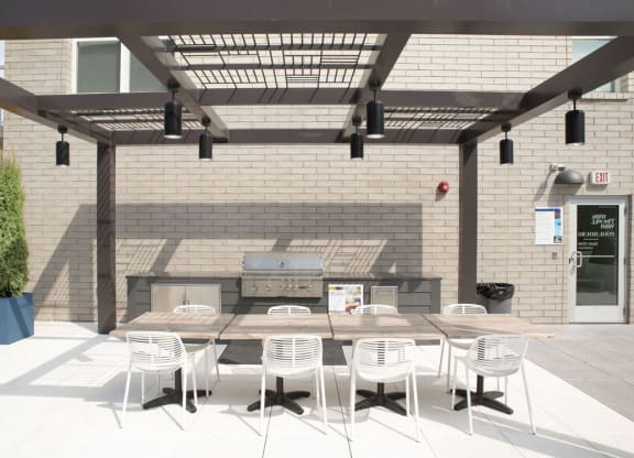 Outdoor Pergola at The Whit Apartments, Indianapolis