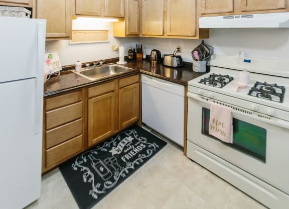 Fully Equipped Eat In Kitchen at University Commons, Pittsburgh, Pennsylvania