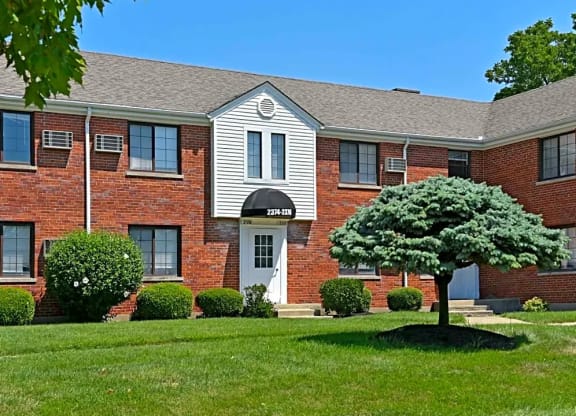 Property Exterior at Huntley Ridge, Kettering, OH