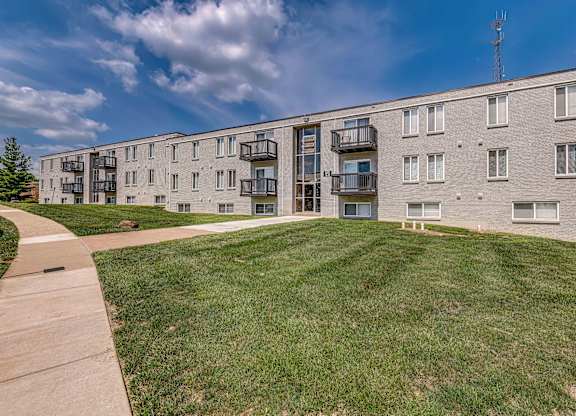 Building Exterior at The Apex, Ohio, 45239