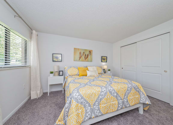 Gorgeous Bedroom at Honey Creek, Greenwood