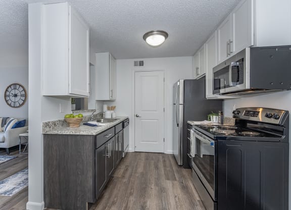 Fully Furnished Kitchen at Timber Glen Apartments, Batavia, Ohio