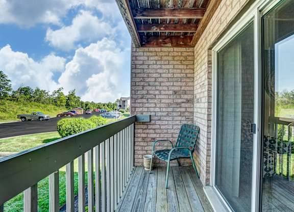 Large Balcony at Deerfield Crossing Apartments, Lebanon, Ohio