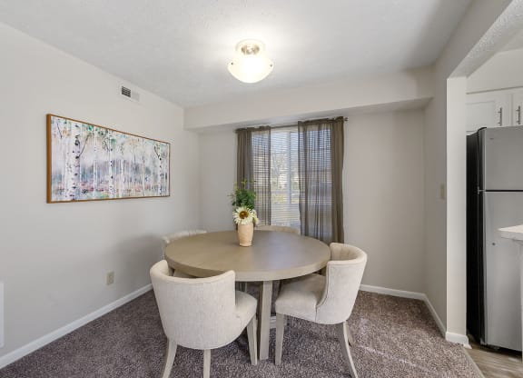 Dining Space at Enclave, Beavercreek