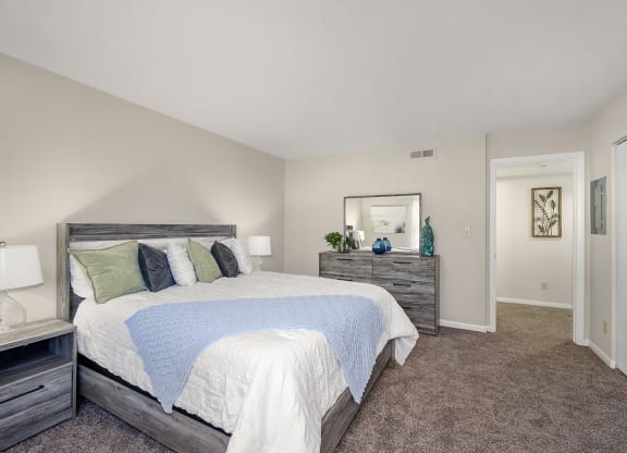 Carpeted Bedroom at Enclave, Ohio, 45431