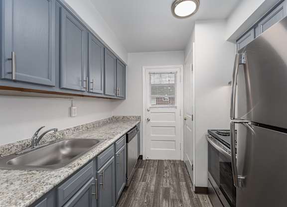 Fernview-Renovated one bedroom ranch style