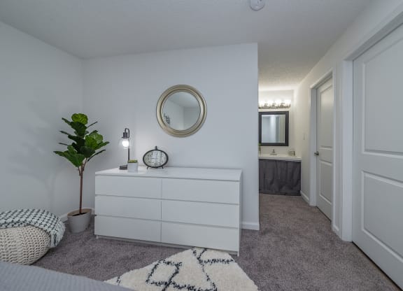 Expansive Living Room at Fox Run, Ohio, 45426