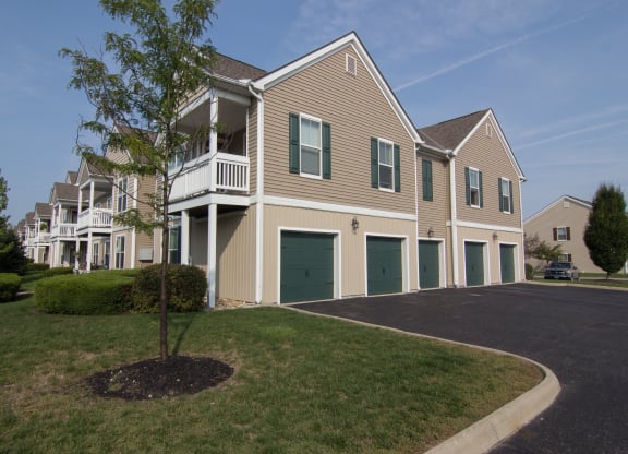 our apartments offer a spacious living room with a fireplace  at Grove City Summit, Grove City, 43123