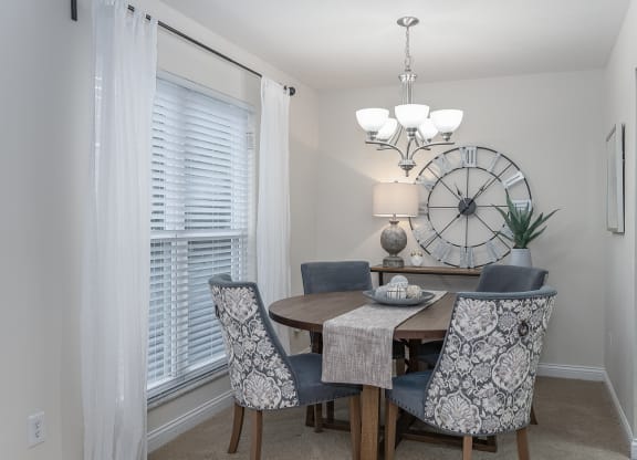 Model Dining at Harpers Point Apartments, Cincinnati, 45249