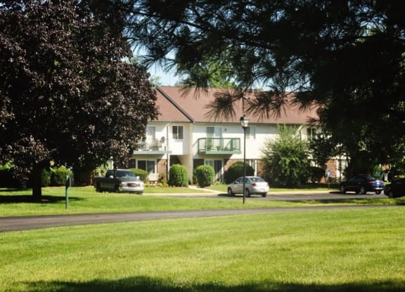 Building exterior at Quail Run, Columbus