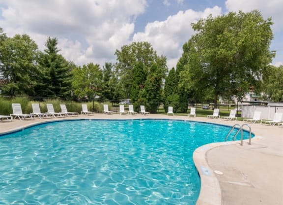Pool at Quail Run Apartments, Columbus