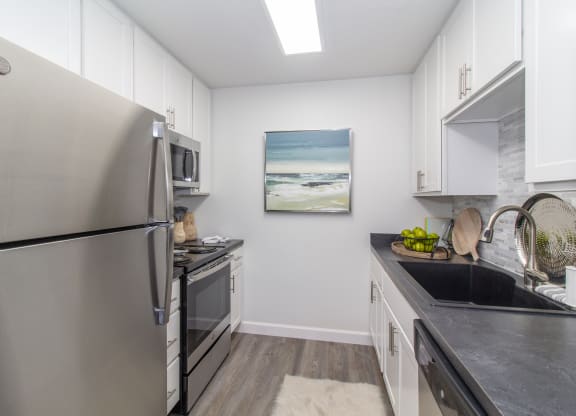 Fully Equipped Kitchen at The Valley, Ohio, 45242