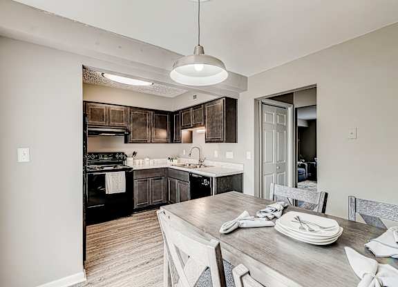 Kitchen and Dining at The Parkton, Ohio, 45231